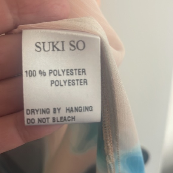 Pretty multi colored cover up by SUKI SO! - Picture 5 of 6